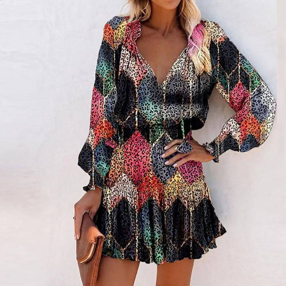 Vneck lace mini dress breathable waist tight long sleeved colorful printed pleated hem party womens 240828