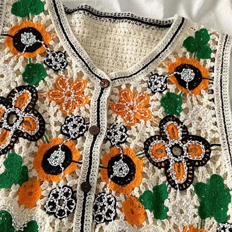 Womens hollow crochet knitted vest vest with bead embroidery colored sleeveless cardigan used for jacket button crops 240828