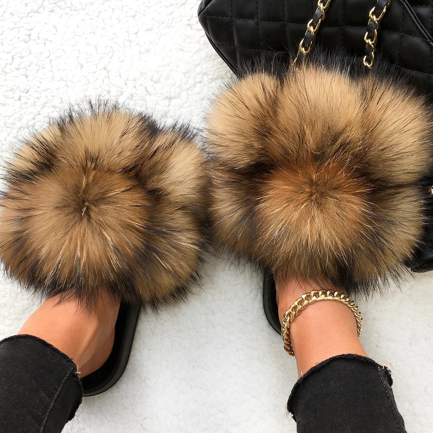 Real fox raccoon fur slider Pom fur slider fluffy flip cover plush fur ball slider flat beach sandals womens shoes 240827