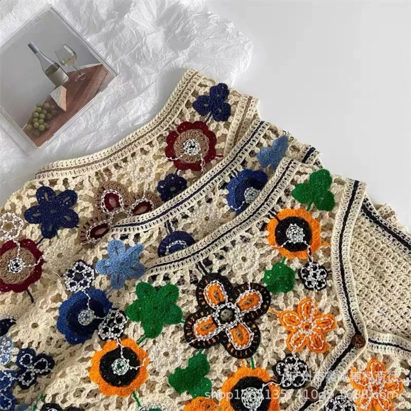 Womens hollow crochet knitted vest vest with bead embroidery colored sleeveless cardigan used for jacket button crops 240828