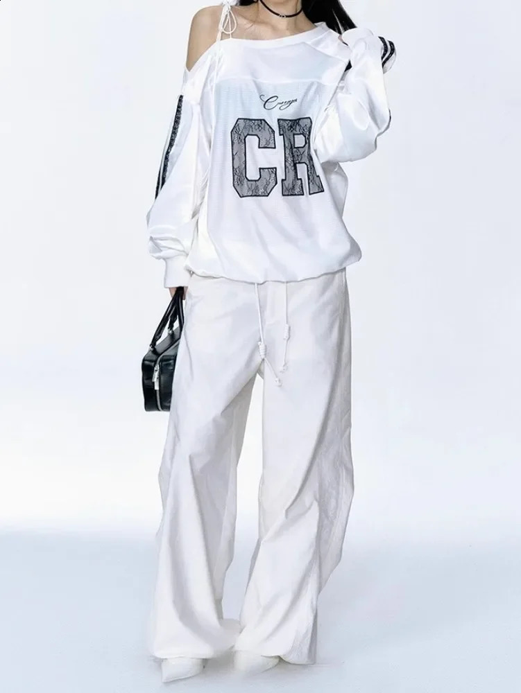 Deeptown Streetwear Y2k Graphic Sweatshirts Women Aesthetic Off Shoulder Lace Hoodies American Vintage Oversize Long Sleeve Tops 240827