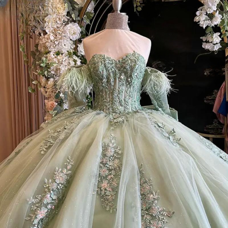 Mint Green Off The Shoulder Quinceanera Dresses Ball Gown Feathers Appliques Lace Bow Princess Sweet 15 16 Birthday Party Formal