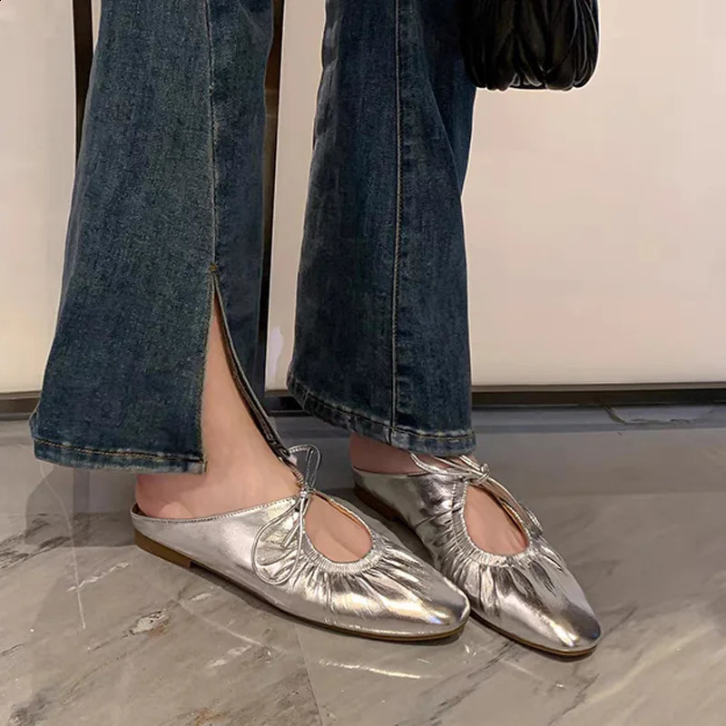 Silver Mary Jane Shoe Summer French Retro Flat Shoe Round Toe Soft Sole Women Shoe Fashion Slippers Allmatch Casual Sandals 240826