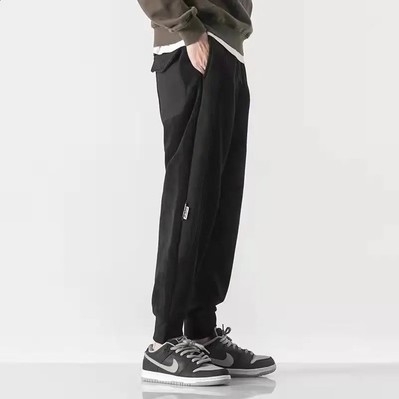 Corduroy loose casual pants mens solid patch work embroidered letters elastic waist brushed pocket straight pants 240828