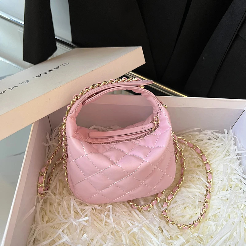 Top Shoulder Bag for Women 2023 Chain crossbody bags Fashion Embroidery Purses and Handbags Dinner 240827ZY