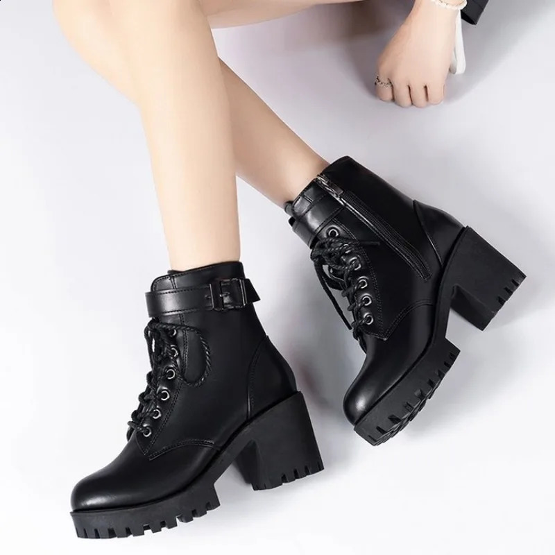 2024 Winter Leather Womens Winter Boots Thick Wool Warm Womens High Heels High Quality Womens Snow Boots Womens Shoes 240827