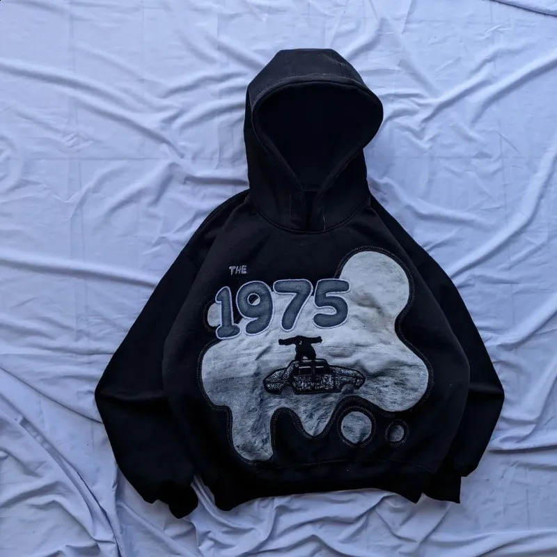 European and American street fashion Pullover anime letter printing super large hoodie mens Y2K Harajuku hiphop rock jacket womens 240827