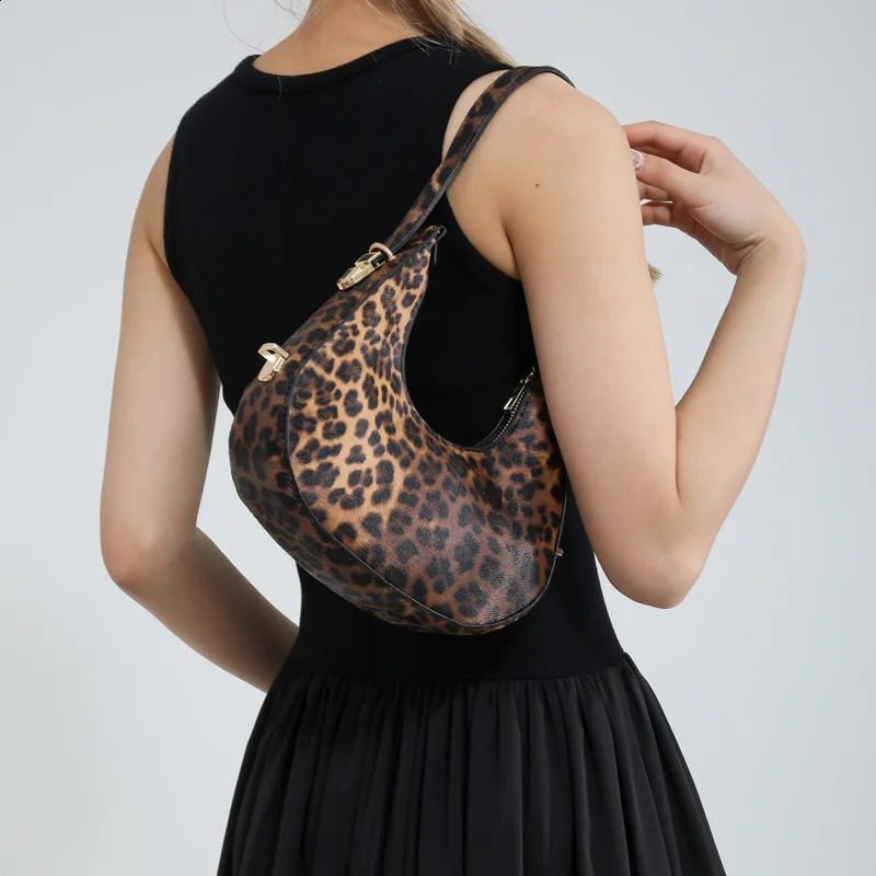 French Style Underarm Bag For Women Brown Leopard Handbag Clutch Female Vintage PU Leather Versatile Crossbody Bags 240828
