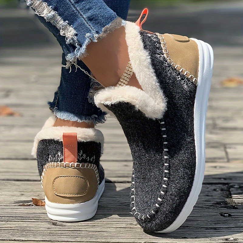 Winter Warmth Plush Lined Flat Shoes for Women - Thermal Insulation, Round Toe Design, Slip-On Closure, Water-Resistant, Breathable, Anti-Slip Sole