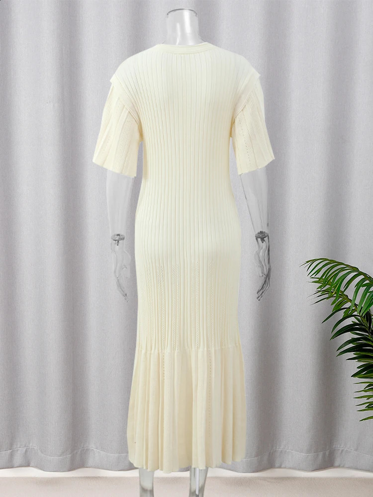 Elegant Knitted Hollow Womens Long Skirt Fashion Single Chest Short Sleeve Slimming Dress 2024 Womens Communicating Robes 240827