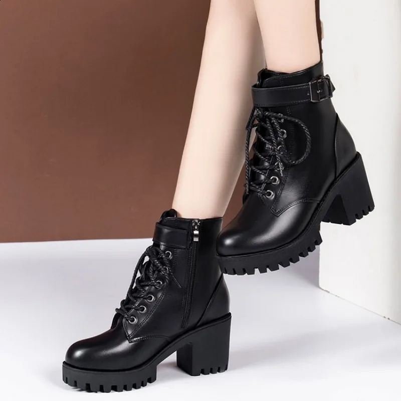 2024 Winter Leather Womens Winter Boots Thick Wool Warm Womens High Heels High Quality Womens Snow Boots Womens Shoes 240827