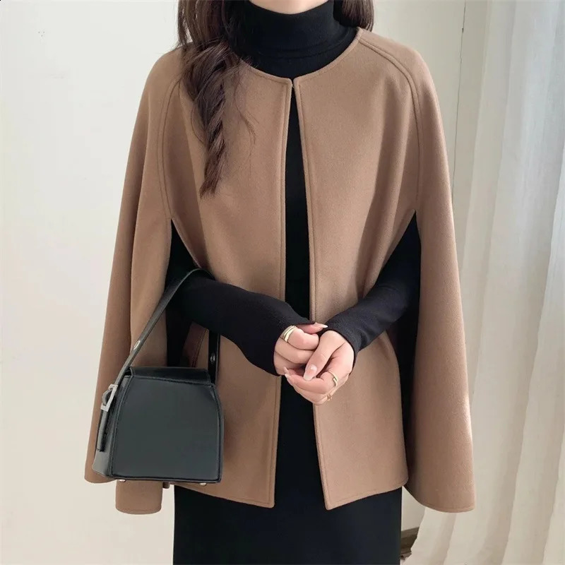 Products Womens Autumn and Winter Wool Coat Womens Autumn Casual Coat Womens Shawl 240828