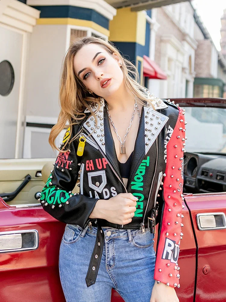 Contrast Patch Graffiti Printed Cropped Leather Jacket for Women Street Clothing Punk Stud Ultra Thin Motorcycle Jacket 240827