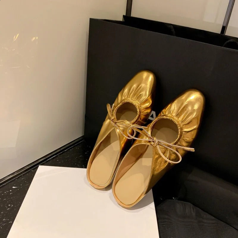 Silver Mary Jane Shoe Summer French Retro Flat Shoe Round Toe Soft Sole Women Shoe Fashion Slippers Allmatch Casual Sandals 240826