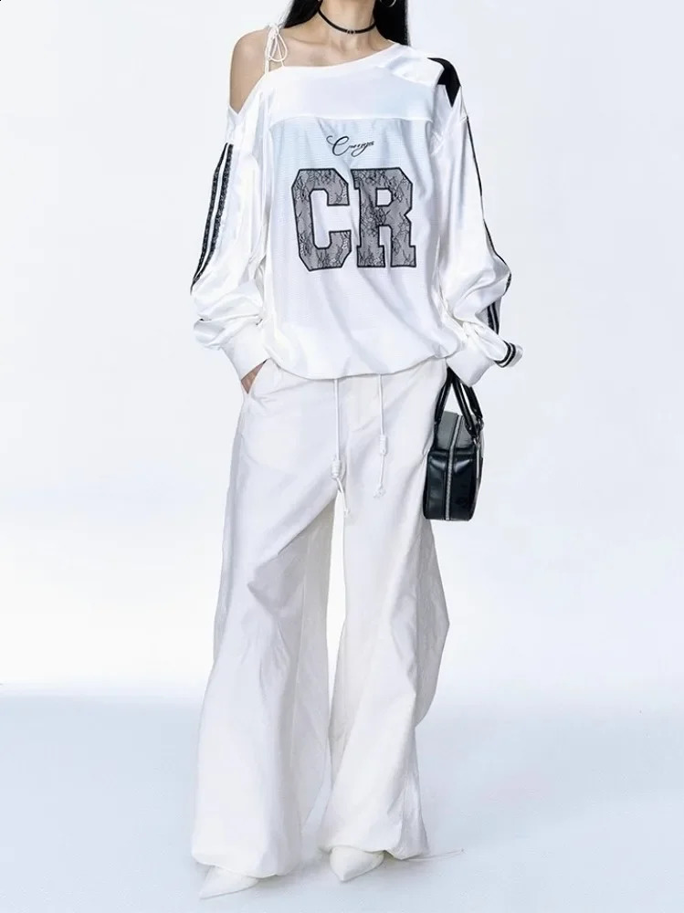 Deeptown Streetwear Y2k Graphic Sweatshirts Women Aesthetic Off Shoulder Lace Hoodies American Vintage Oversize Long Sleeve Tops 240827