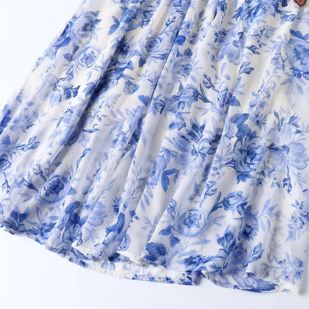 Zach Ailsa Summer Womens Fashionable Elegant Simple Vneck Long sleeved Dress with Layered Printed Slim Fit 240828