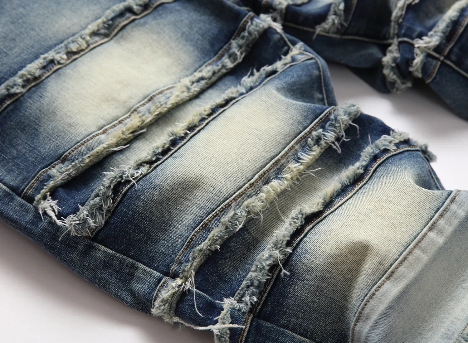 chareiharper plus size 8811 European and American mens jeans high street ripped jeans without elastic small feet slim embroider 240828