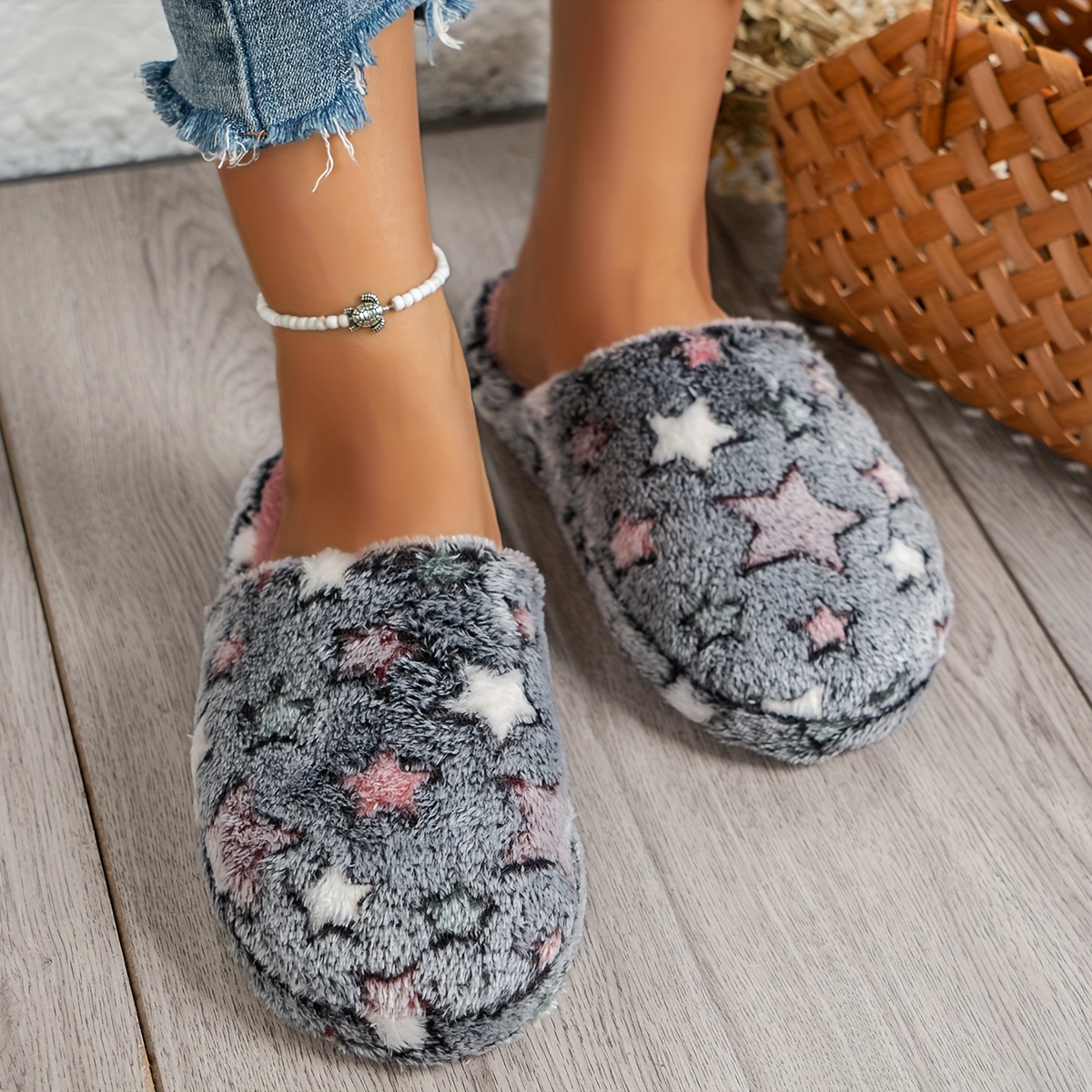 Women's plush home slippers, soft and comfortable star pattern indoor slippers for autumn and winter warmth