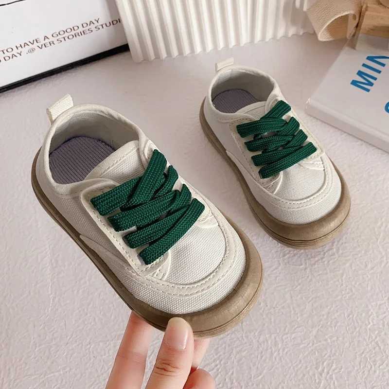 Girls floral printed canvas shoes lace soft childrens casual shoes fashionable childrens sports shoes spring French style 2024 new W250318