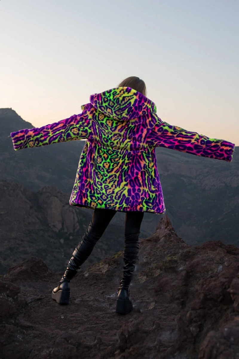 neon lit leopard print autumn and winter coat with suspension cover medium length suitable for warm comfortable faux fur coats women 240828