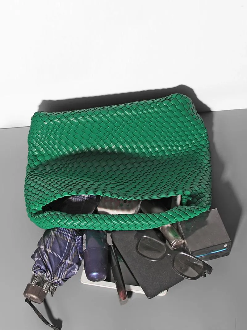3 Shoulder Bags Style Handbag Fashionable And Stylish Niche Design Woven Bucket Bag One-shoulder Underarm Simple Retro 4