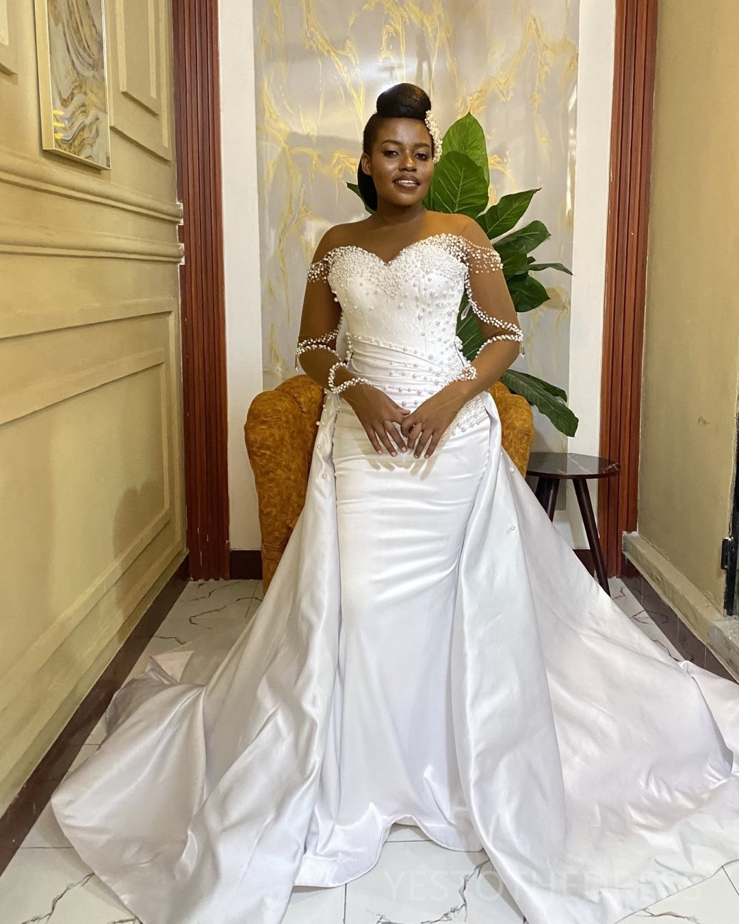 R&W 2024 Plus Size Bride With Detachable Train Mermaid Wedding Dress Bridal Gowns Sheer Neck Long Sleeves Beaded Pearls Marriage Gown For Women D302