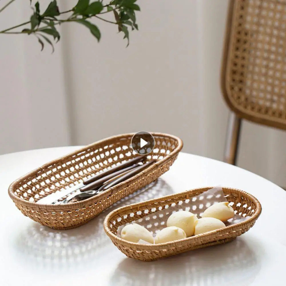 Rattan Storage Tray Oval Basket Hand-Woven Wicker Tray Bread Basket Fruit Food Breakfast Display Box Home Kitchen Decoration 240828