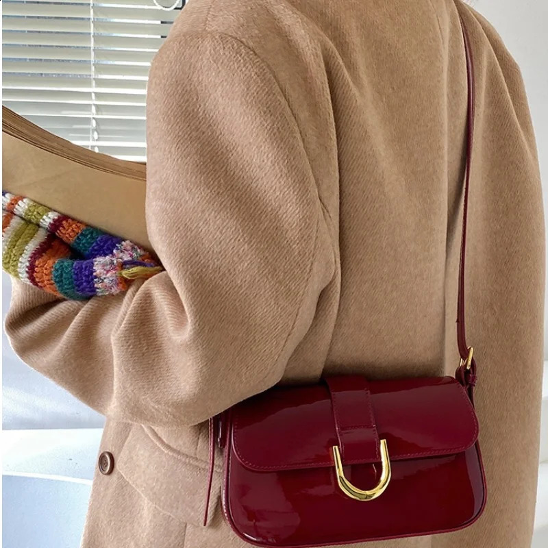 Retro Black PU Leather Shoulder Bags Red Small Underarm Bag Casual Zipper Clre Flap Crossbody Handbag Clutch Purse 240828