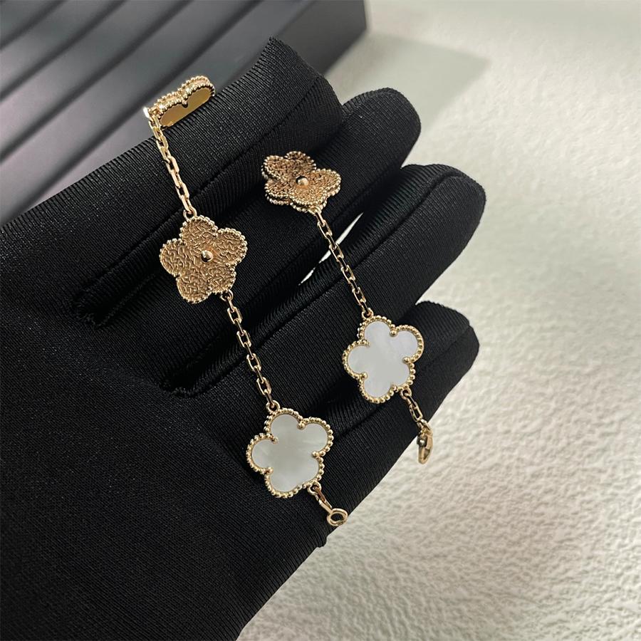 Designer Elegant Bracelet Fashion Man Woman Chain Wedding Bracelets Necklaces Special Designs Jewelry Top Quality