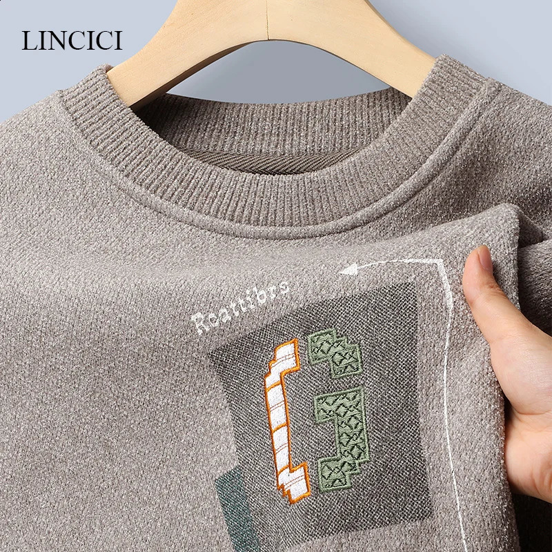 Autumn/Winter Mens Sweater Thick Velvet Embroidered Knitted Inner Bottom with Warm Round Neck Letters 240829