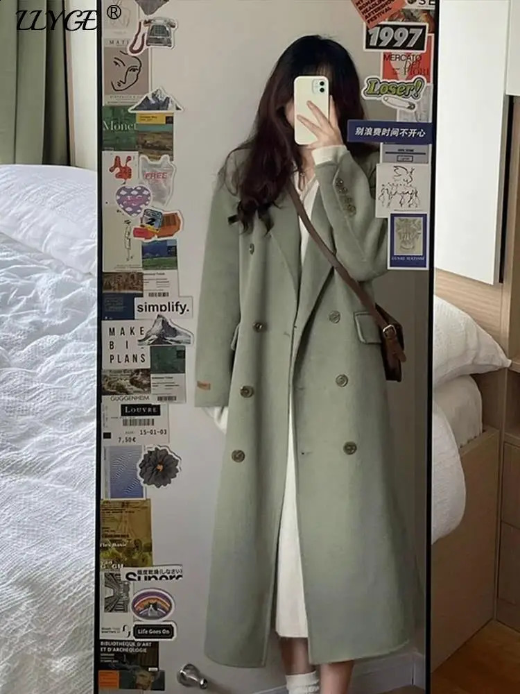 Womens long wool windproof coat Korean loose and fashionable single breasted lapel coat womens autumn warm womens coat 240828