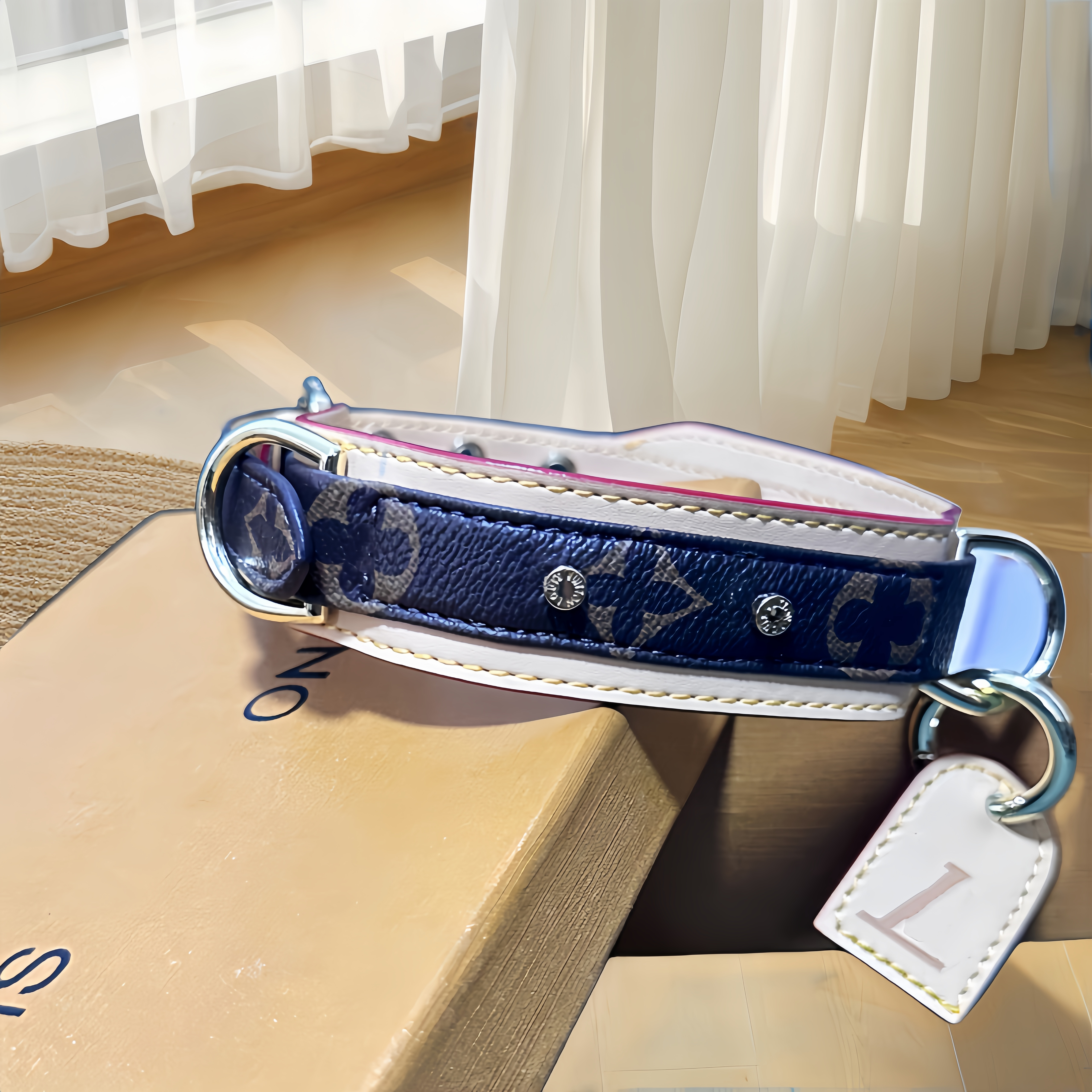 Leather Breakaway Pet Collar for Small to Medium Dogs wer Print FDA Certified 2024 Design