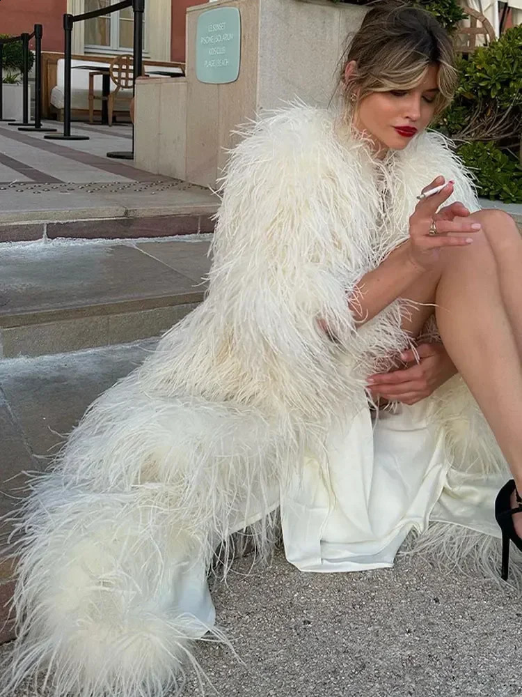 Fashionable solid thick fur womens coat elegant white fluffy warm long sleeved winter chic street 240829