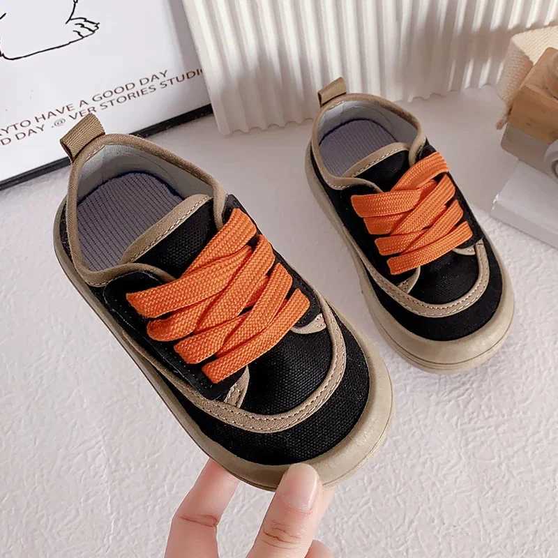 Girls floral printed canvas shoes lace soft childrens casual shoes fashionable childrens sports shoes spring French style 2024 new W250318