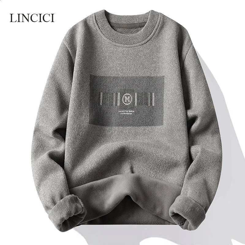 Mens autumn and winter sweater thick velvet and round neck warm knit sweater color with letters inlaid casual top 240829