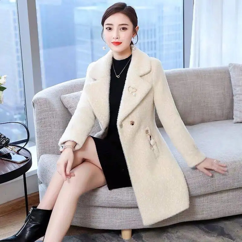 Womens autumn and winter artificial leather coat medium length wool coat artificial mink velvet golden mink coat 240828