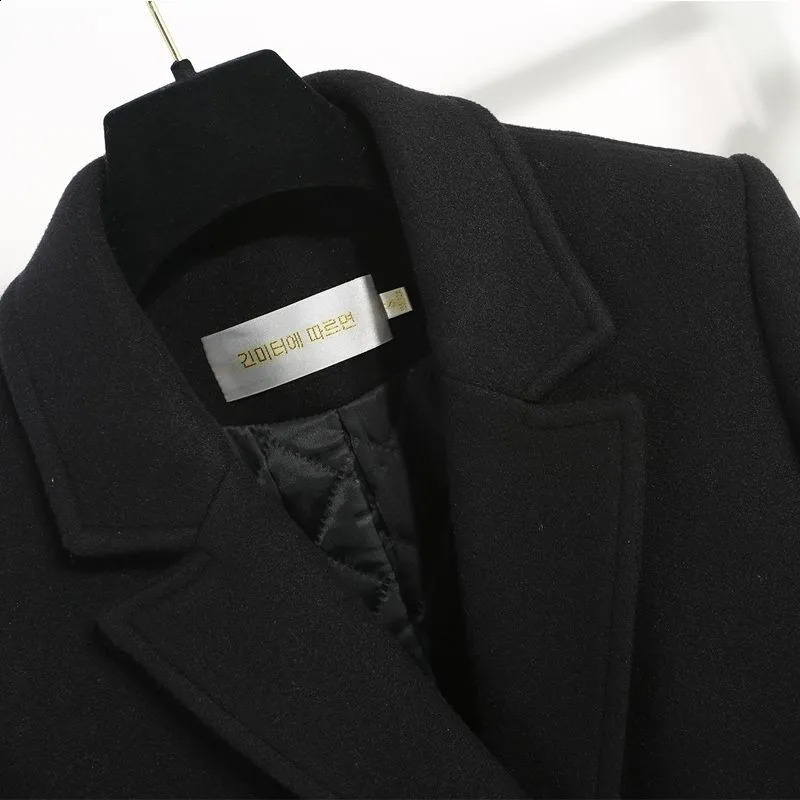Classic Black Wool Coat Womens Mid to Long Autumn Winter Jacket Korean Edition Thick Wool Blended Coat 240828