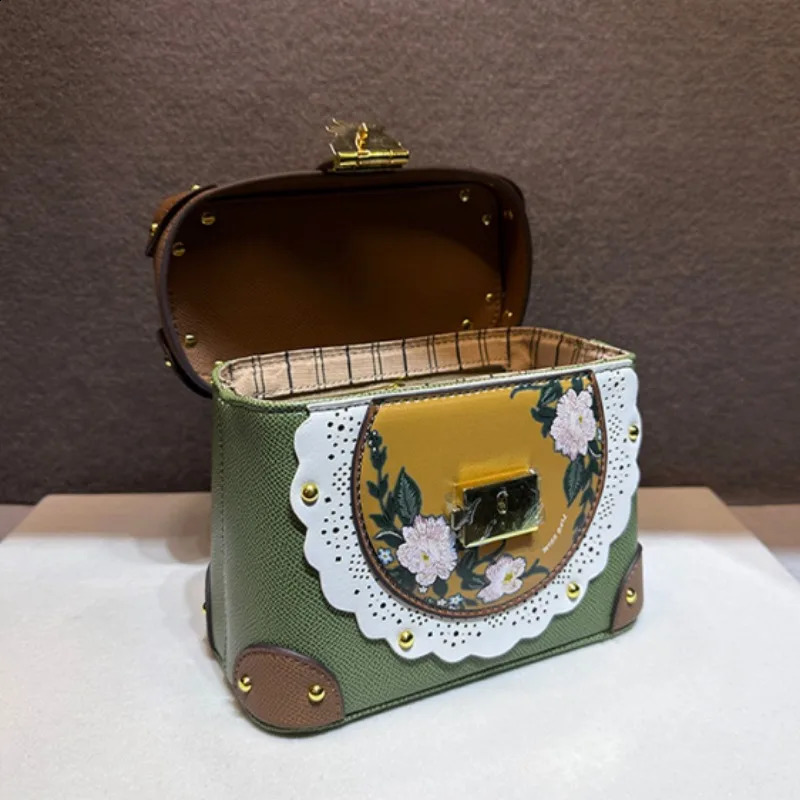 French version of simulated leather texture womens cross body bag niche bucket shoulder fashionable Commuting handbag 240828