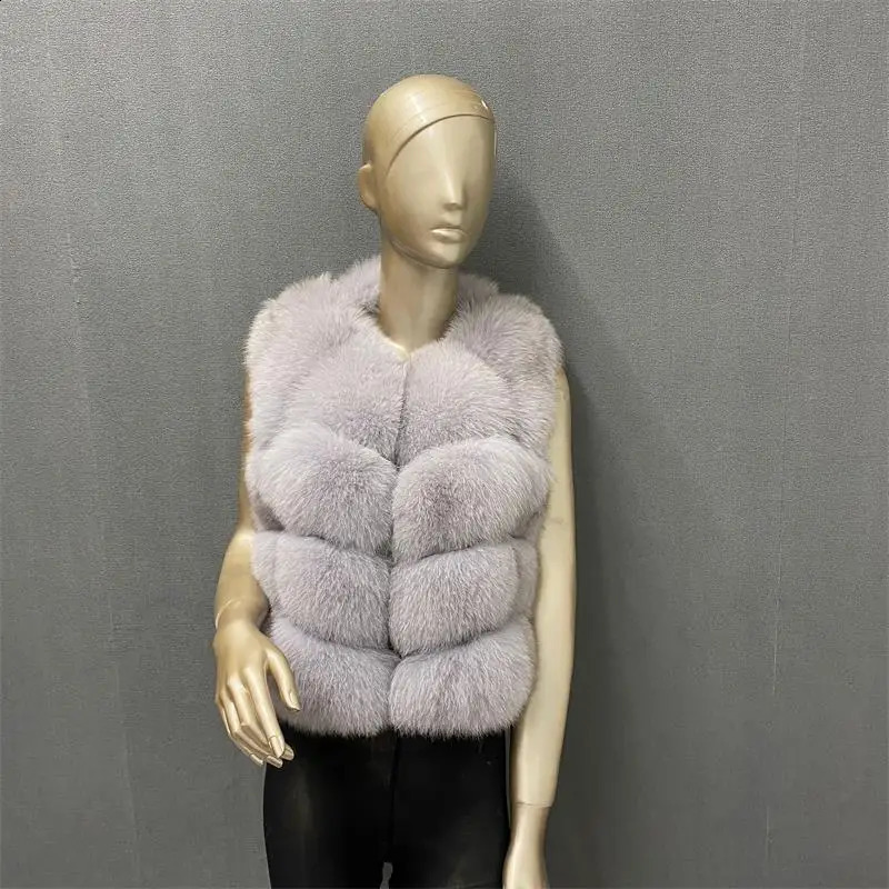 Natural fur vest for women in winter and autumn warm made of natural 240828