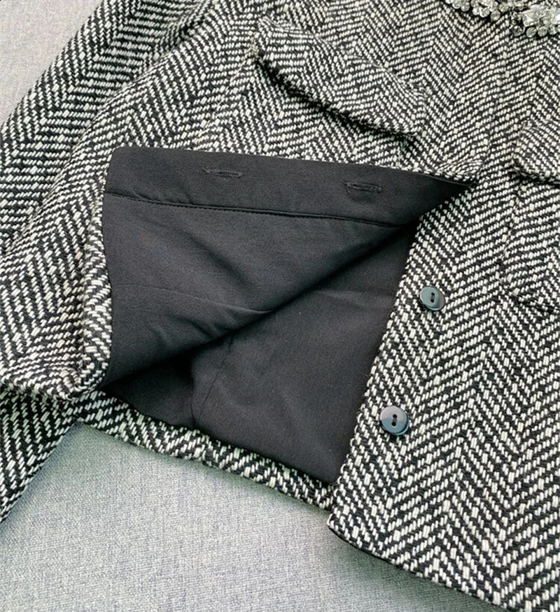 autumn coarse woolen knitted womens twopiece set full round neck diamond jacketshort skirt 240828