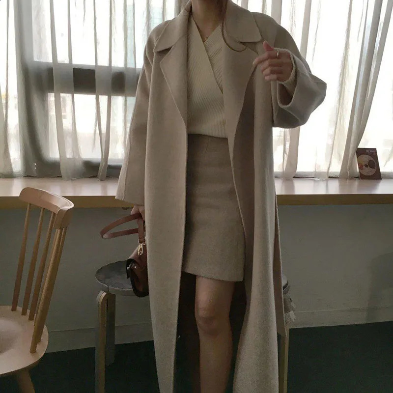 Autumn and winter wool coat womens fashion with lapel warm coat retro brown long wool jacket womens 240828