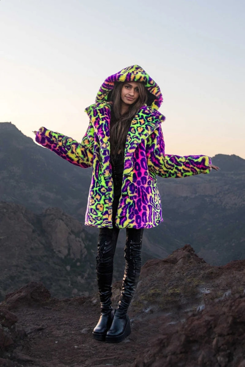 neon lit leopard print autumn and winter coat with suspension cover medium length suitable for warm comfortable faux fur coats women 240828