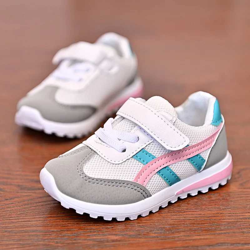 Childrens sports shoes with soft mesh sole anti slip casual fashionable breathable childrens school shoes all season sports shoes W250318