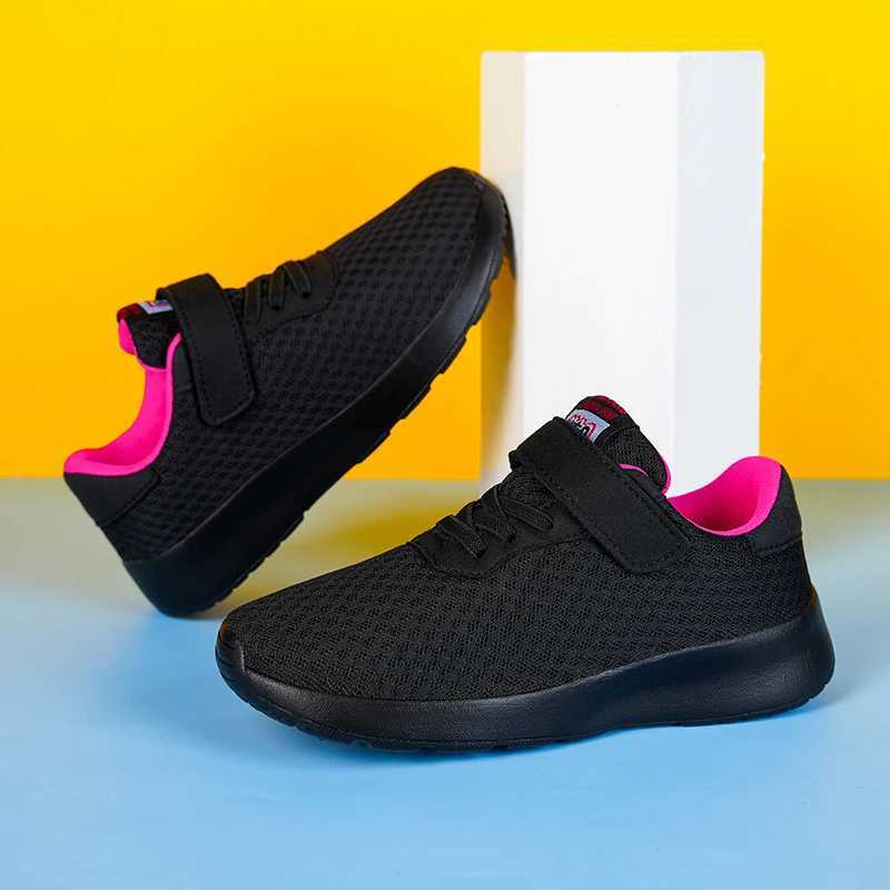 Boys running shoes lightweight breathable girls sports shoes seasonal outdoor childrens black mesh sports shoes casual shoes W250318