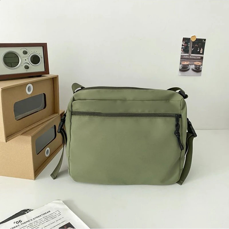 Green Messenger Bag for Men Canvas Bag Crossbody Bags Student Shoulder Bag 240829