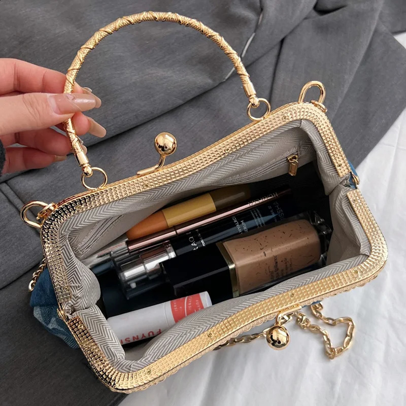 Vintage Women Crystal Denim Chain Shoulder Bags Metal Handle Kiss Lock Crossbody Bags Kiss Lock Frame Evening Clutch 240828