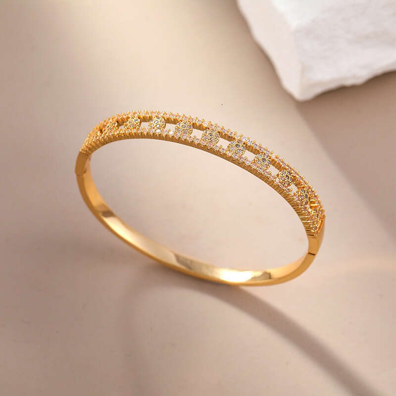 Fashionable Sky Star Simple Bracelet Jewelry Designer for Women Full Diamond Wedding Bracelet Luxury Jewelry Sterling Silver temperament Diamond Gemst