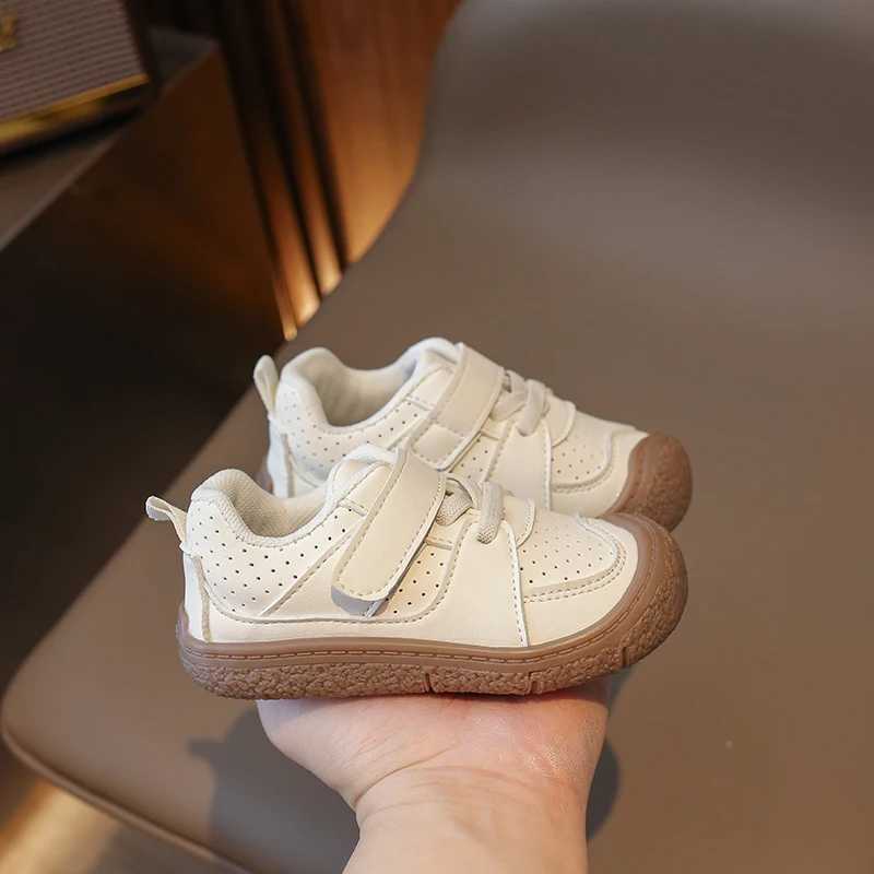 Childrens walking shoes in spring and autumn yellow leather for boys and girls casual shoes for 0-6 years old brown soft and non slip childrens baby s