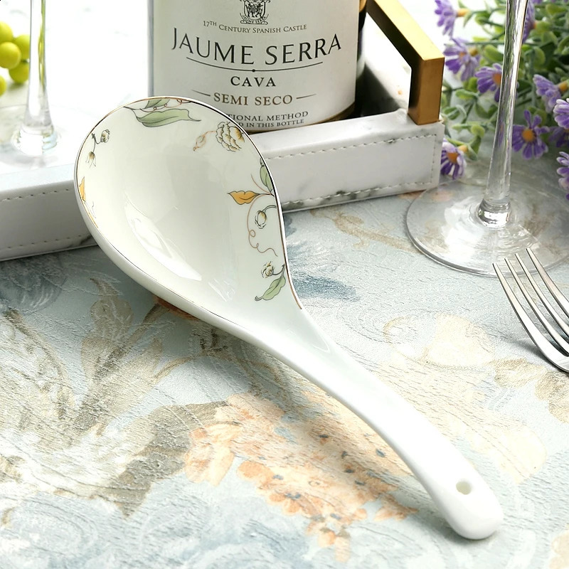 Green leaf painting natural bone china cooking soup ladle chinese ceramic soup spoon for kitchens serving tools for buffet 240828