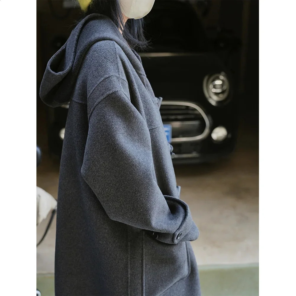 Winter Korean Retro Horn Button Double sided Wool Jacket Loose Fit Hoodie Casual Long Jacket 240828